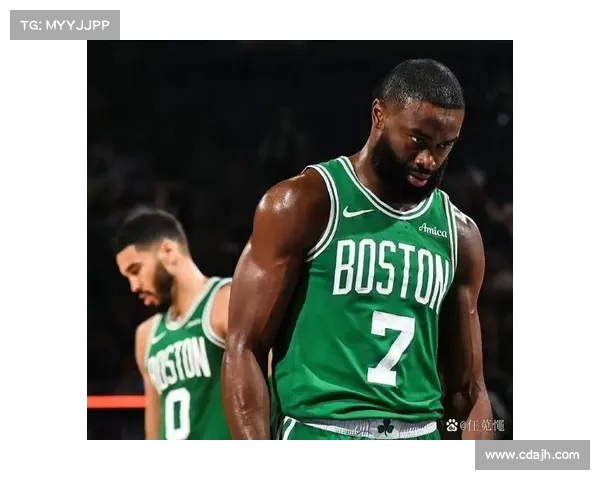 终于圆梦!霍福德带领凯尔特人登顶,成多米尼加首位NBA冠军球员 终于圆梦!霍福德带领凯尔特人登顶,成多米尼加首位NBA冠军球员
