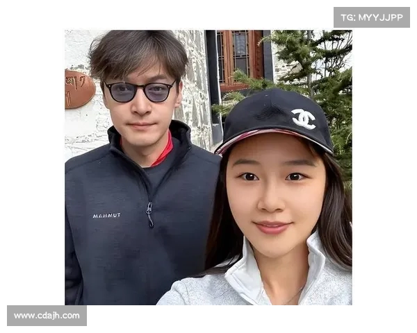 胡歌父亲节献礼!罕见父子合影曝光,童年照片引人怀念(胡歌父毌) 胡歌父亲节献礼!罕见父子合影曝光,童年照片引人怀念(胡歌父毌)